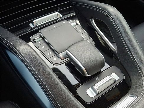 Certified 2022 Mercedes-Benz GLE 580 4MATIC w/ Night Package image 16