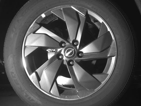 Used 2025 Nissan Rogue SV image 15