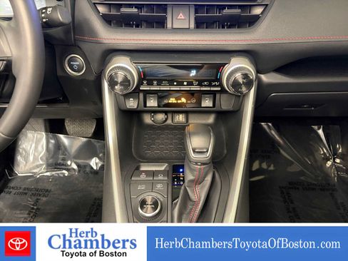 Used 2024 Toyota RAV4 SE AWD/4WD image 16