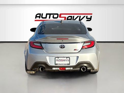 Used 2024 Toyota GR86 Premium image 6