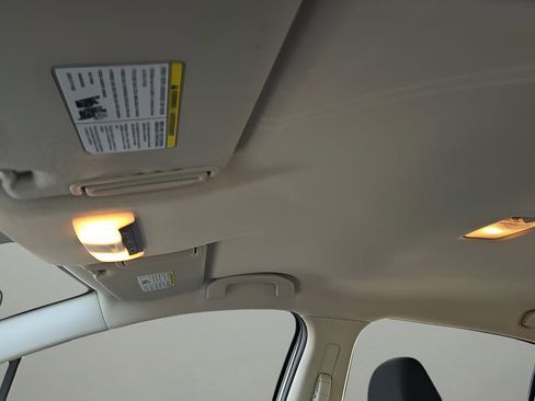 Used 2025 Nissan Versa SV image 11