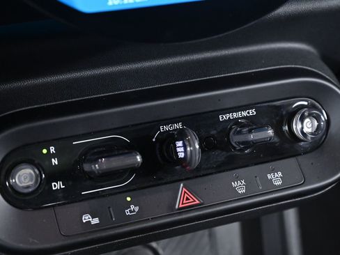 Certified 2025 MINI Cooper S FWD image 16
