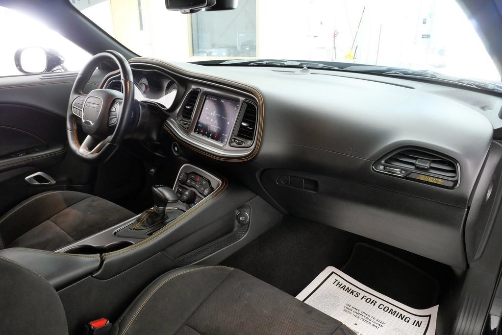 Used 2022 Dodge Challenger R/T Scat Pack RWD image 18