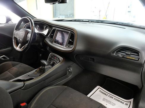 Used 2022 Dodge Challenger R/T Scat Pack RWD image 18