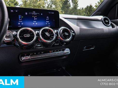 Used 2025 Mercedes-Benz GLA 250 image 30