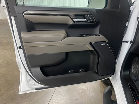 Certified 2024 Chevrolet Silverado 1500 ZR2 w/ Technology Package AWD/4WD image 15