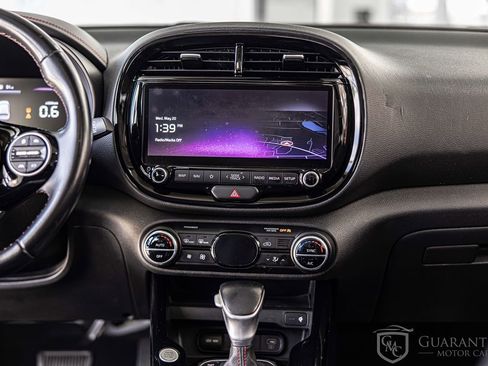 Used 2023 Kia Soul GT-Line FWD image 36