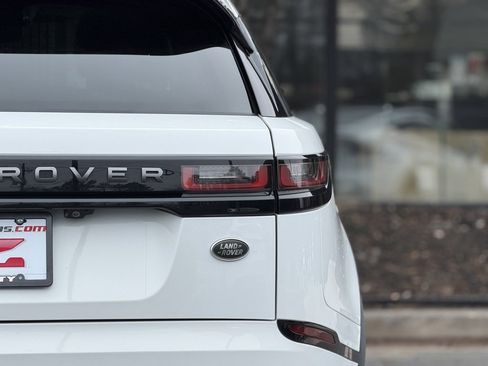Used 2023 Land Rover Range Rover Velar R-Dynamic S image 16