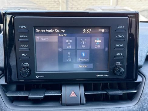 Used 2020 Toyota RAV4 LE image 15