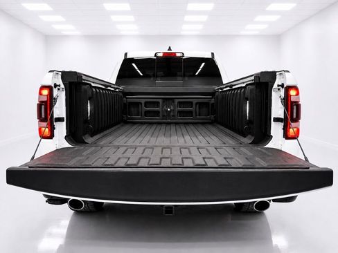 Used 2023 RAM 1500 Laramie AWD/4WD image 8