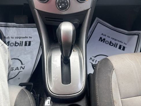 Used 2015 Chevrolet Trax LT w/ LT Sun and Sound Package image 17