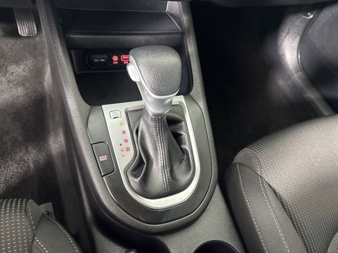 Used 2021 Kia Forte LXS image 19