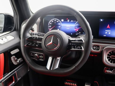 Used 2025 Mercedes-Benz G 550 image 37