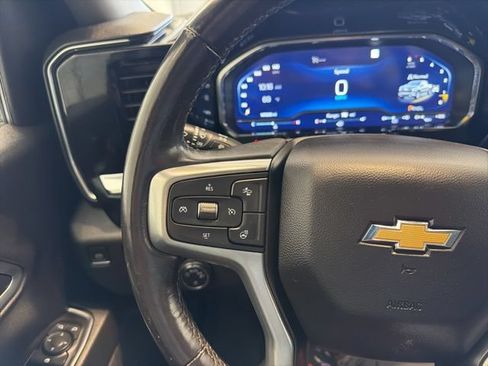 Used 2022 Chevrolet Silverado 1500 LT AWD/4WD image 26