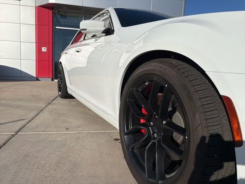 Used 2023 Chrysler 300 C RWD image 14