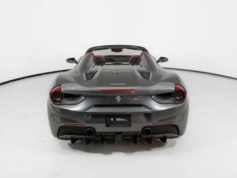 Used 2018 Ferrari 488 Spider image 20