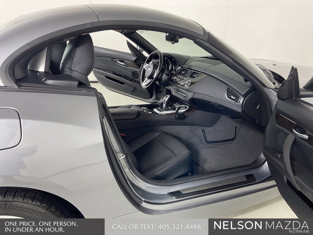 Used 2011 BMW Z4 sDrive35i RWD image 13