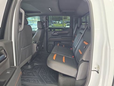 Used 2023 GMC Sierra 1500 AT4 w/ AT4 Premium Package image 10