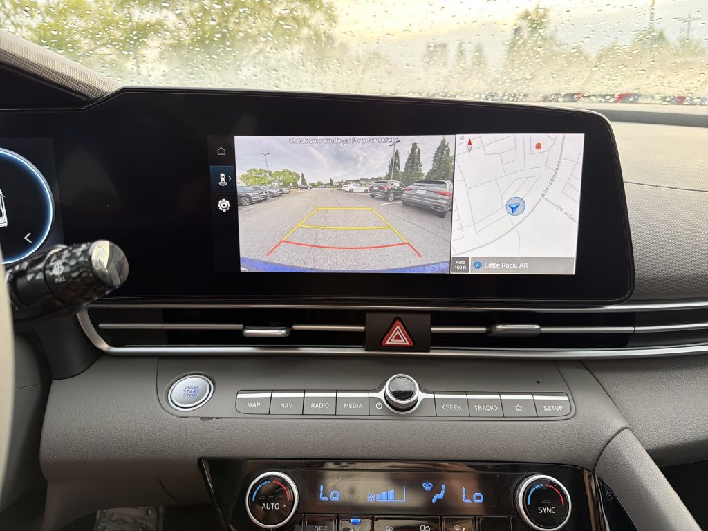 Used 2025 Hyundai Elantra SEL FWD image 26