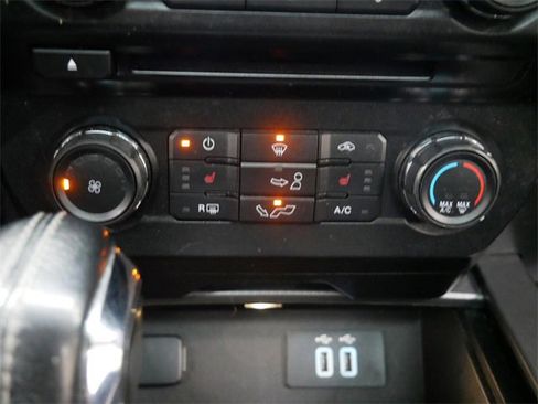 Used 2016 Ford F150 XLT w/ Equipment Group 302A Luxury image 21