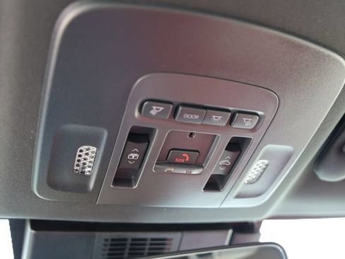 New 2026 Toyota Camry Hybrid FWD image 24