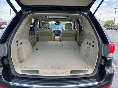 Used 2018 Jeep Grand Cherokee Overland AWD/4WD image 39