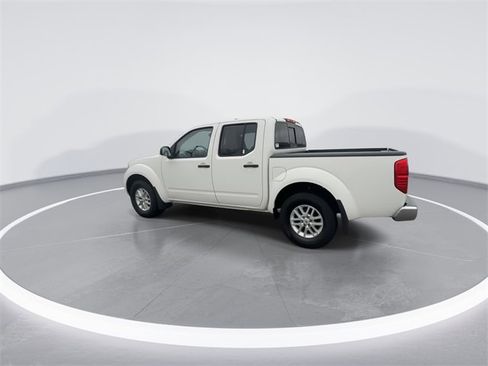 Used 2019 Nissan Frontier SV image 6