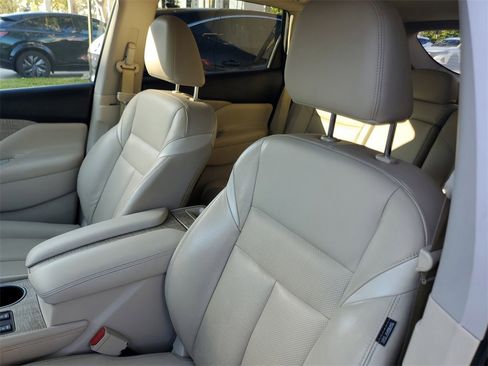 Used 2019 Nissan Murano SL image 17
