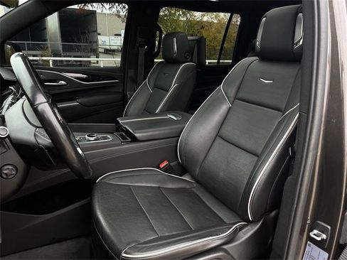 Used 2021 Cadillac Escalade ESV Sport w/ Driver Assist Tech Package image 28