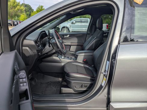 Certified 2024 Ford Escape ST-Line w/ Tech Pack #1 AWD/4WD image 13