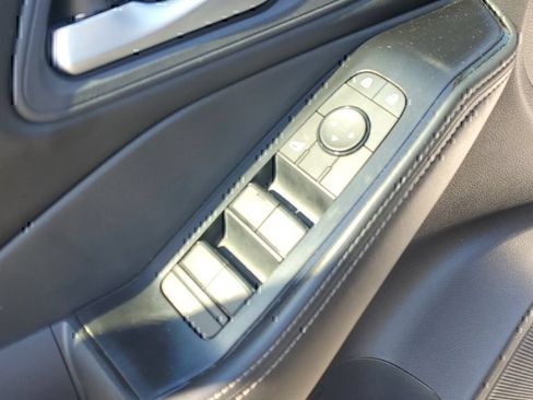 Used 2025 Nissan Rogue SV FWD image 14