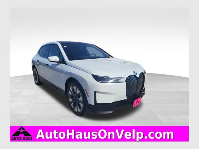 Used 2024 BMW iX xDrive50 w/ Premium Package AWD/4WD image 1