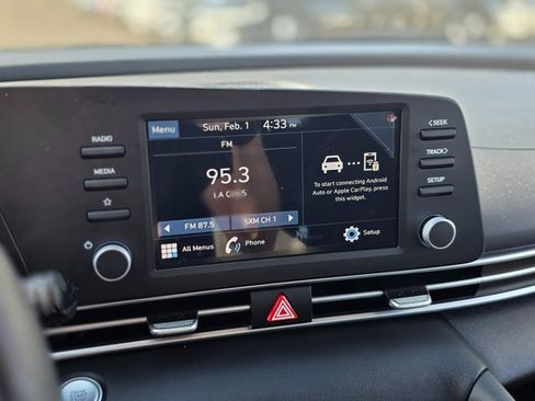 Certified 2023 Hyundai Elantra SEL image 25