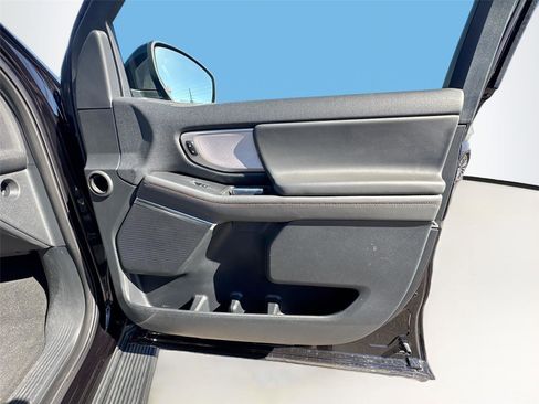 Used 2025 Ford Expedition Active image 15