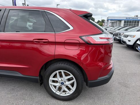 Used 2022 Ford Edge SEL w/ Convenience Package AWD/4WD image 9