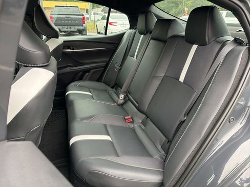 Used 2025 Toyota Camry SE AWD/4WD image 19