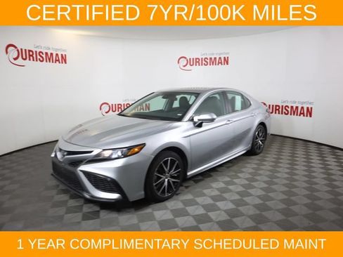 Used 2023 Toyota Camry SE FWD image 3