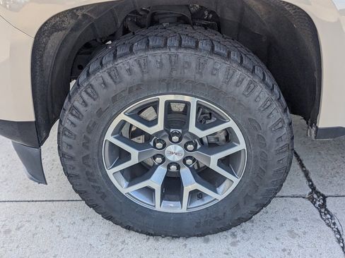 Used 2022 GMC Canyon AT4 w/ Trailering Package image 19