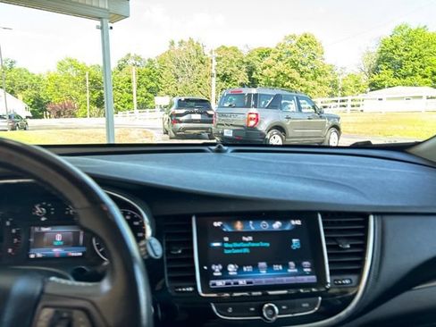 Used 2019 Buick Encore Essence w/ Experience Buick Package AWD/4WD image 18