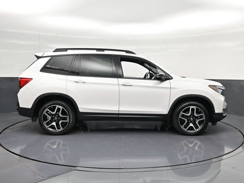 Used 2023 Honda Passport Elite image 4