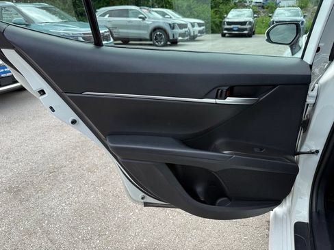 Used 2024 Toyota Camry LE FWD image 10