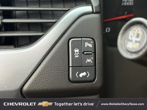 Used 2018 Chevrolet Suburban Premier RWD image 25