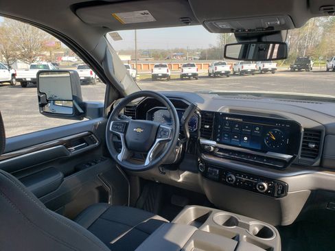 Used 2024 Chevrolet Silverado 2500 LT w/ All Star Edition image 38