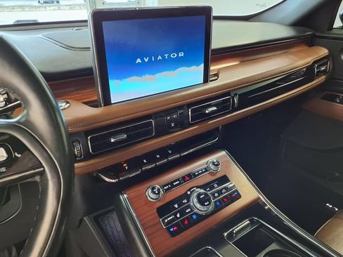 Used 2022 Lincoln Aviator Reserve w/ Elements Package Plus AWD/4WD image 11