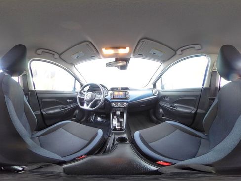 Used 2025 Nissan Versa SV image 39