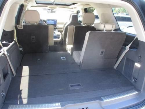 Used 2024 Lincoln Navigator Reserve AWD/4WD image 4