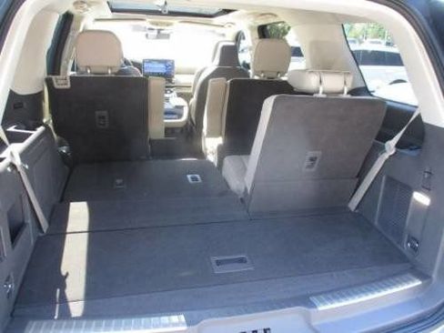 Used 2024 Lincoln Navigator Reserve image 4