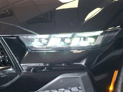 Used 2024 Ford Mustang GT Premium image 9