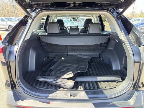 Used 2021 Toyota RAV4 XLE Premium image 12