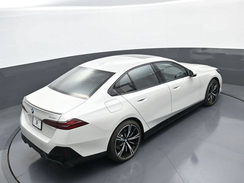New 2027 BMW 530i xDrive w/ M Sport Package AWD/4WD image 35